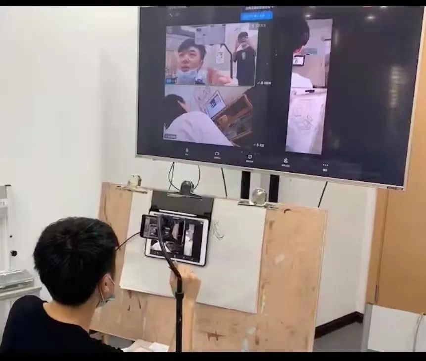 北艺？尾煌Ｑ