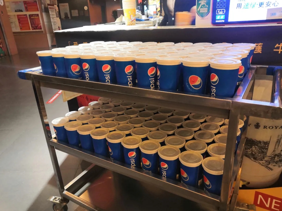 武汉k8凯发(中国)天生赢家·一触即发组织看电影