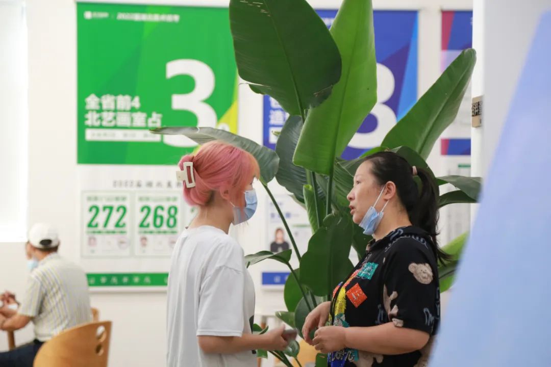 k8凯发(中国)天生赢家·一触即发1对1高考志愿填报辅导现场回顾