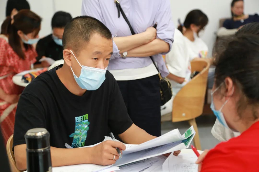 k8凯发(中国)天生赢家·一触即发1对1高考志愿填报辅导现场回顾