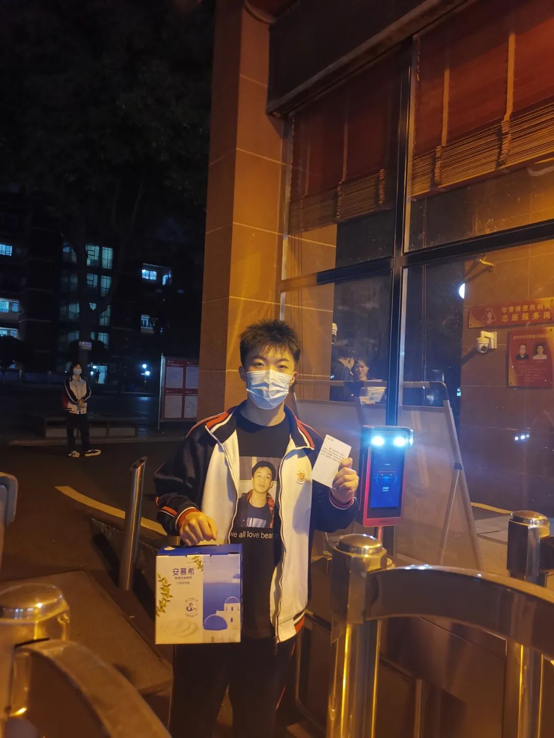 k8凯发(中国)天生赢家·一触即发看望学子