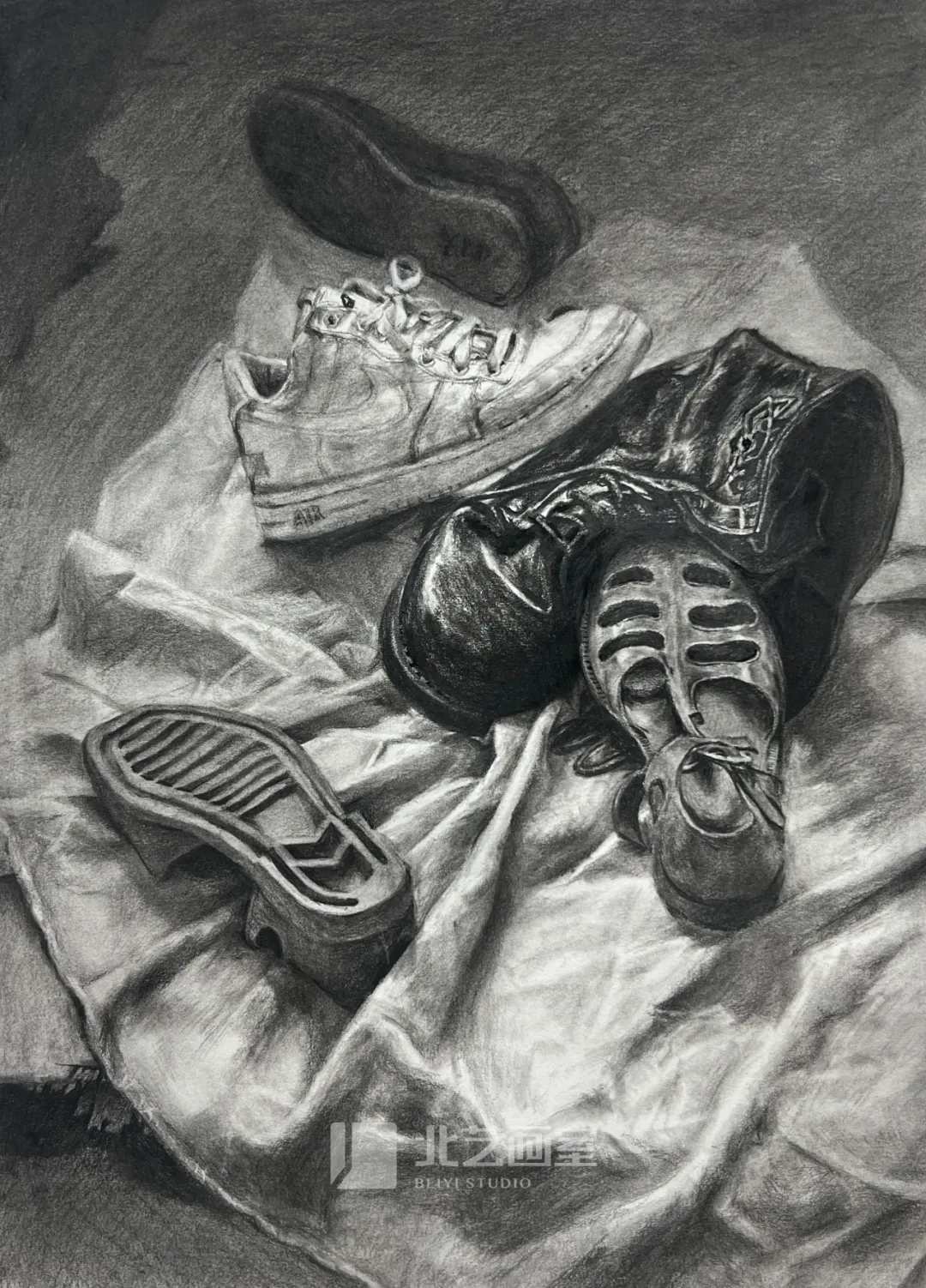 k8凯发(中国)天生赢家·一触即发2025届学员素描静物写生作品