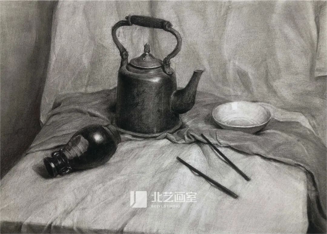 k8凯发(中国)天生赢家·一触即发2023届学员素描静物写生作品