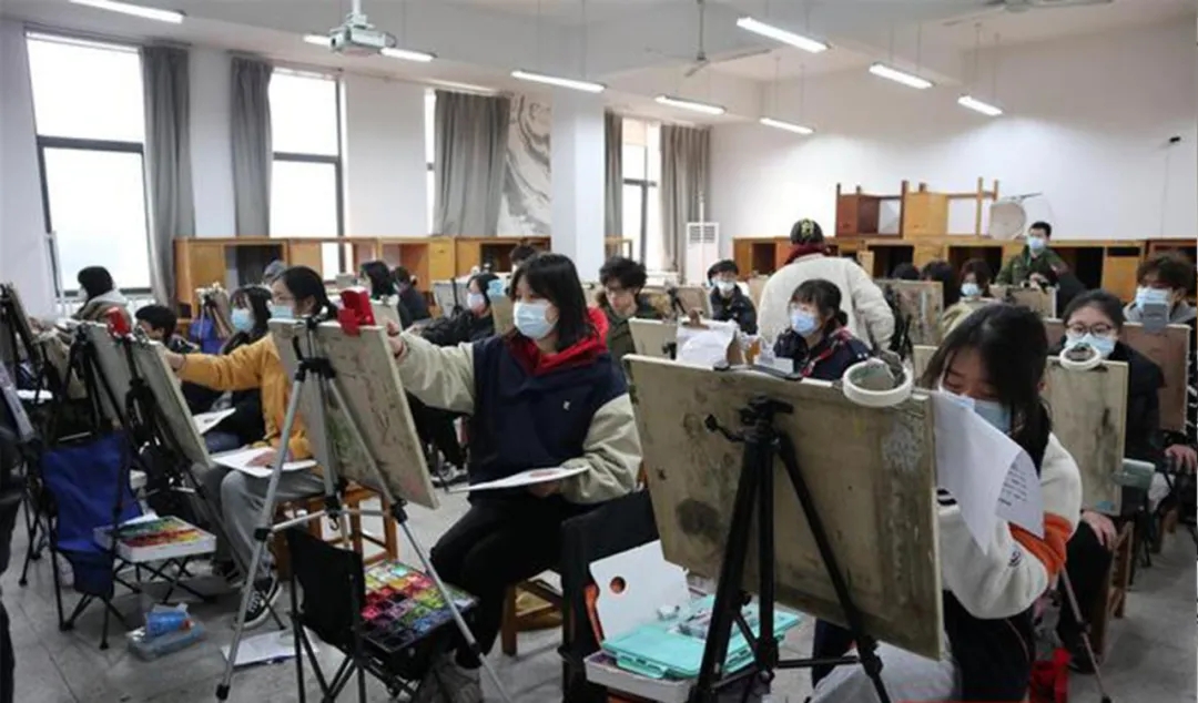 2022年湖北美院？枷殖