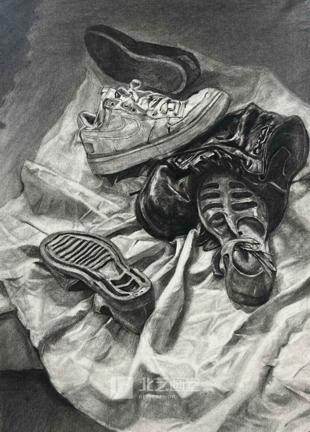 k8凯发(中国)天生赢家·一触即发2025届学员素描静物写生作品