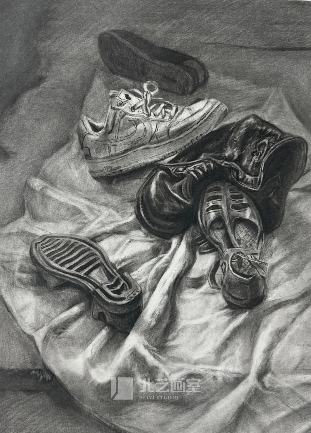 k8凯发(中国)天生赢家·一触即发2025届学员素描静物写生作品