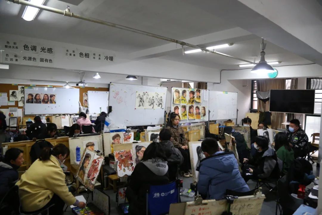 北艺湖美？急缚佳盗