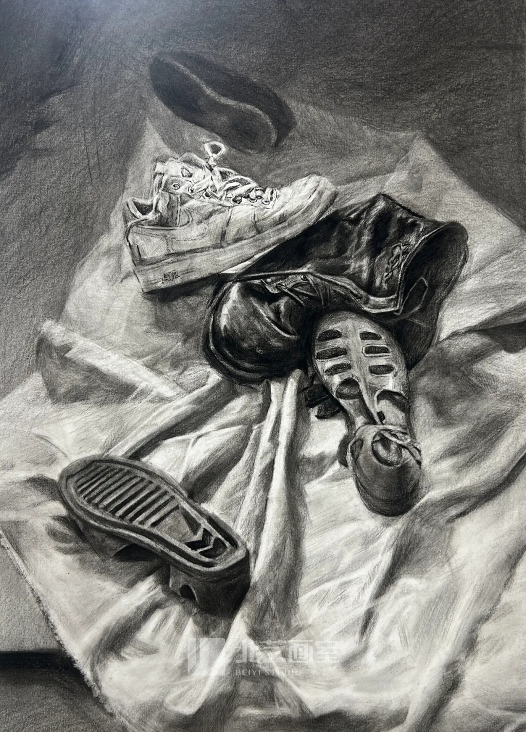 k8凯发(中国)天生赢家·一触即发2025届学员素描静物写生作品